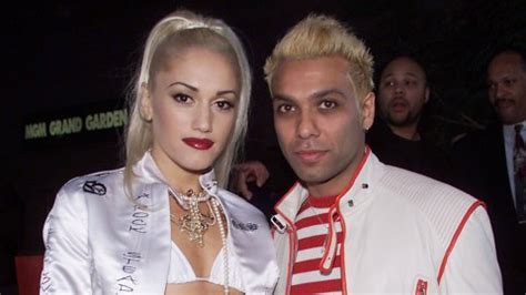 Gwen Stefani leaks texts with ex